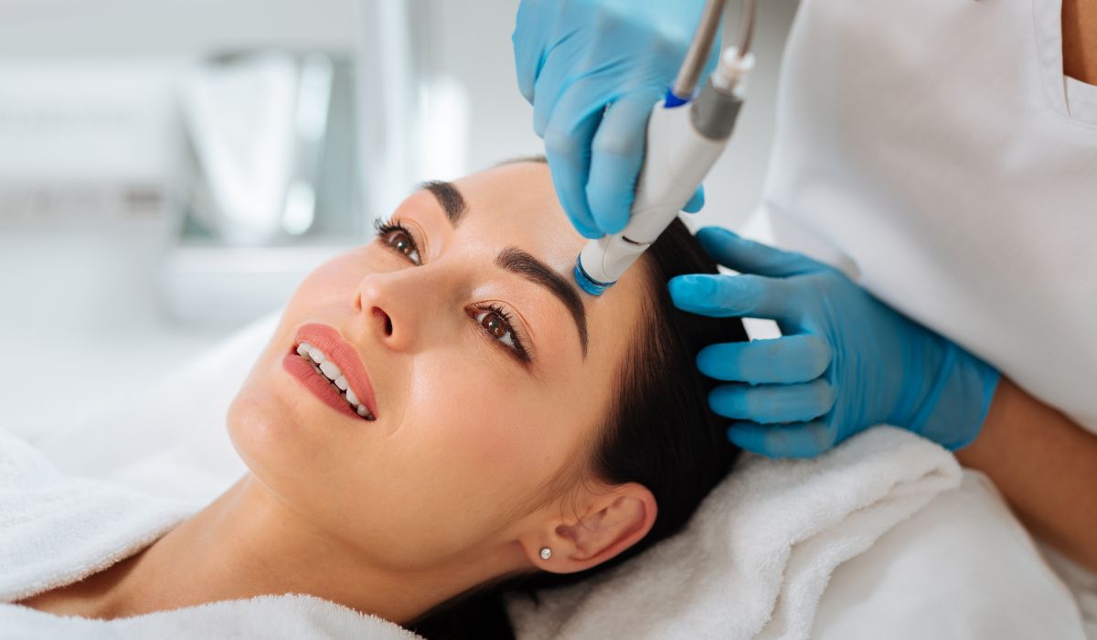 Les bénéfices d'un soin hydrafacial sont nombreux pour votre peau