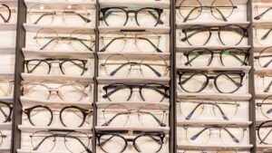 Lunettes de vues dans un tiroir