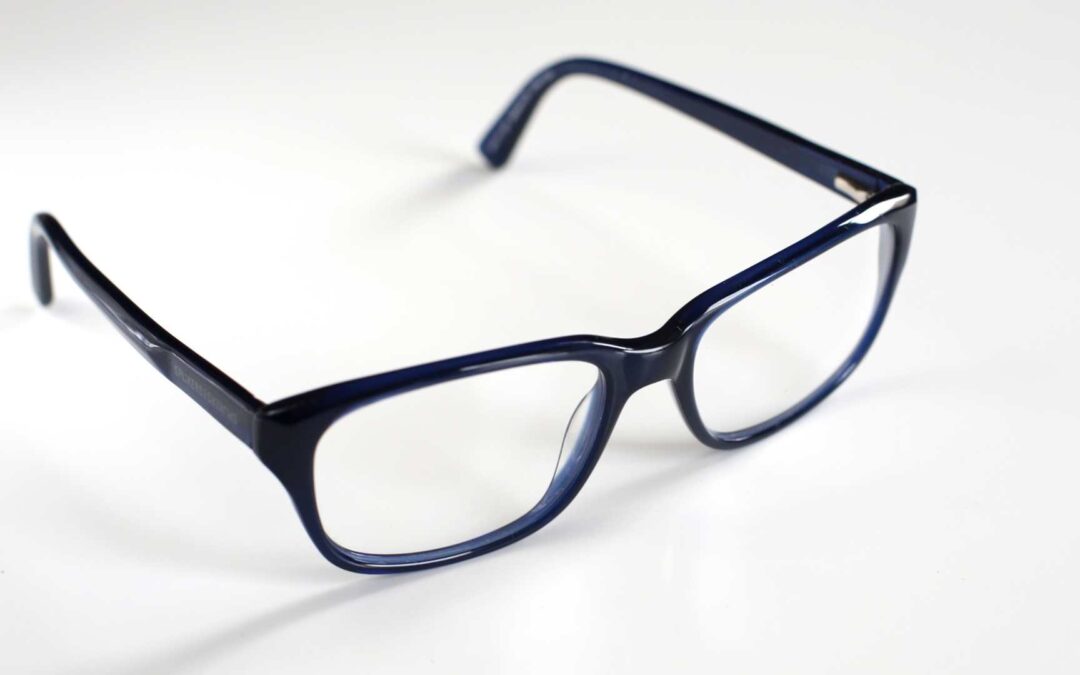 Les lunettes anti-lumière bleue : Un accessoire essentiel à l&rsquo;heure du télétravail