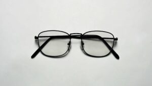 Paire de lunettes de vue
