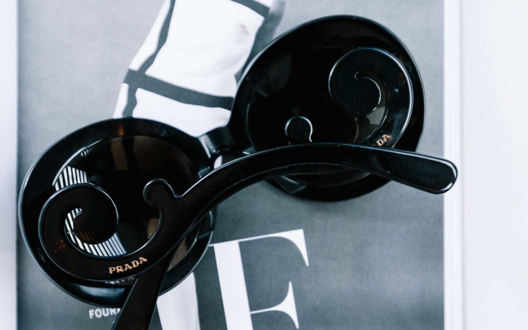 Les lunettes de vue Prada : Élégance et sophistication pour votre quotidien