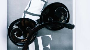 Lunettes de soleil Prada