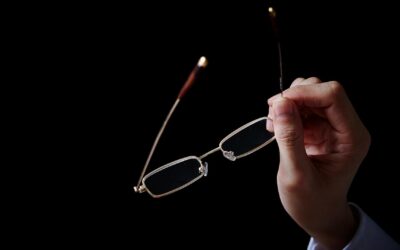 Lunettes de lecture à clip : une solution pratique pour les presbytes